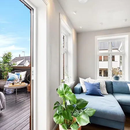 Stunning Modern In The Heart Of Downtown
